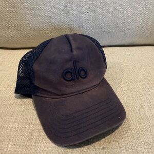 ALO Yoga Navy Mesh Back Cap